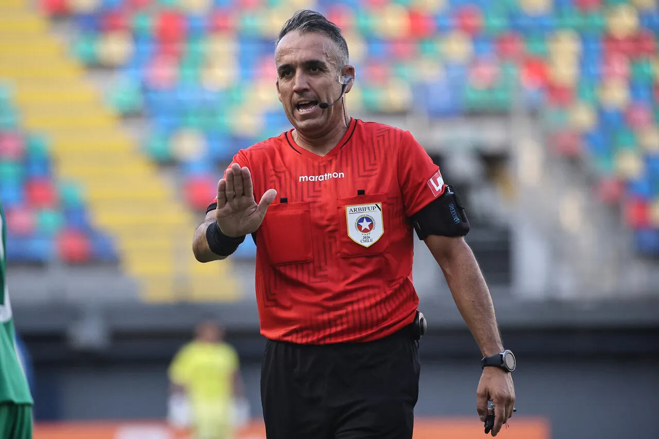 Héctor Jona será el juez del partido entre Colo Colo y Coquimbo.Imagen: Diego Martin/Photosport