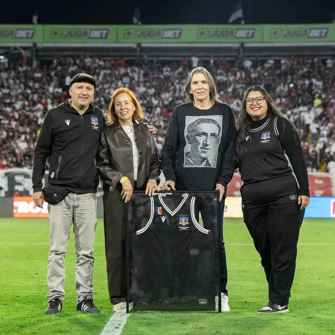 Parte del homenaje del CSD Colo Colo a Ismenia Pauchard. Foto: CSD Colo Colo.
