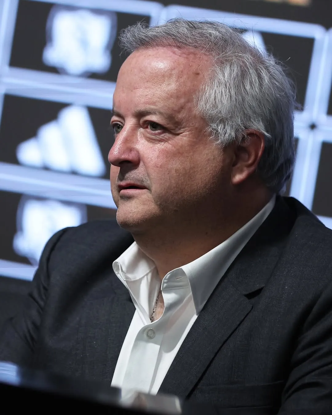 Nicolás Monckeberg, director de Blanco y Negro, apunta alto en Colo Colo. 
