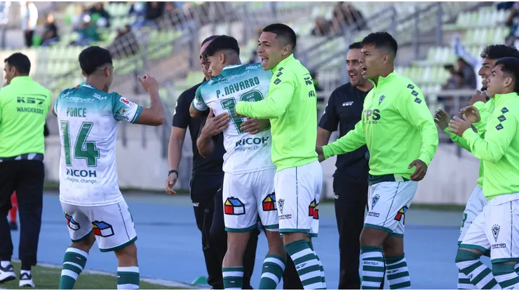 Se formó en Colo Colo, no ha tenido oportunidad y anotó golazo con Wanderers.