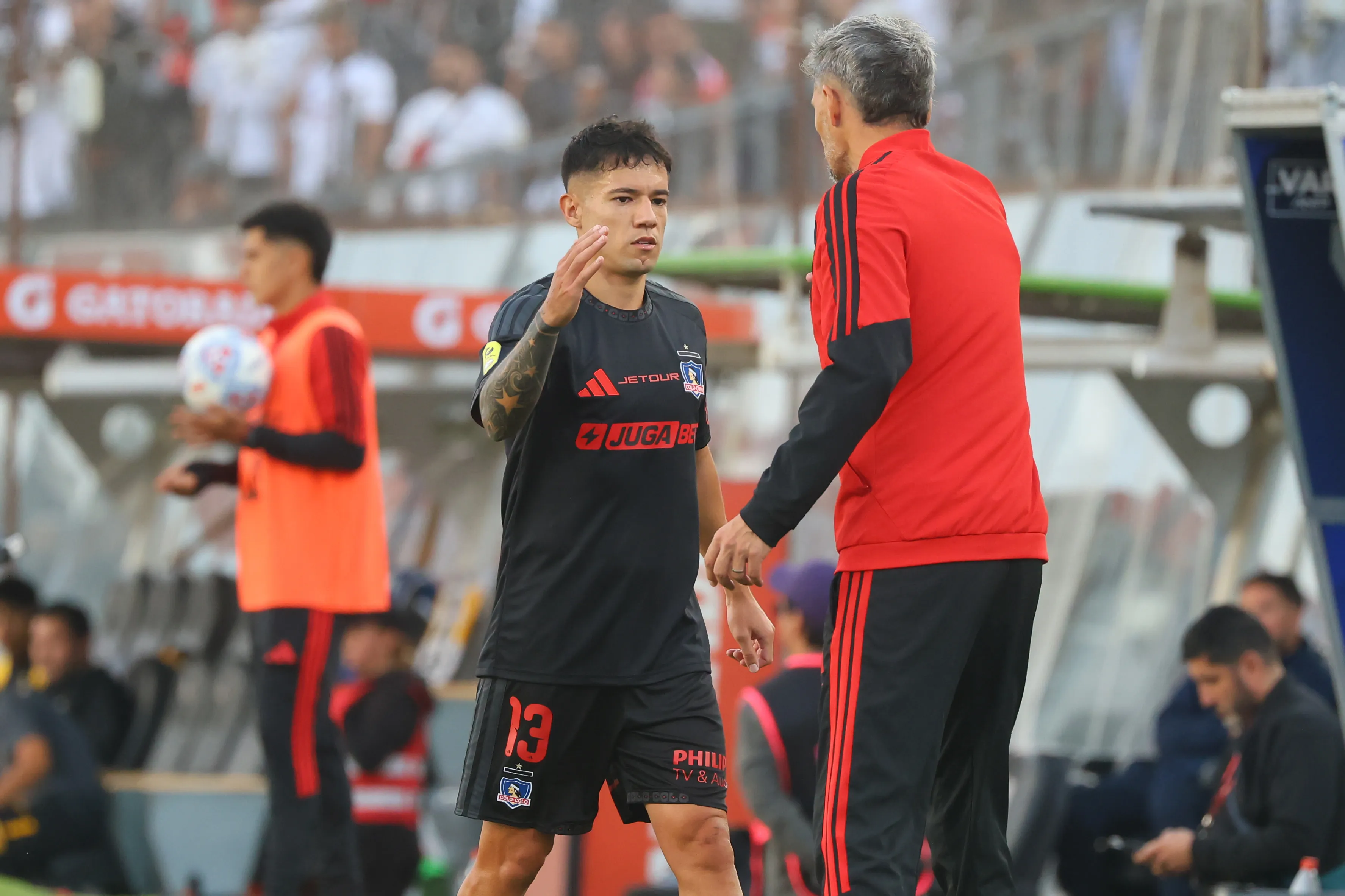 Si Ortiz sigue con línea de 3, Fernández debería ser el lateral derecho según Fierro | Foto: Photosport