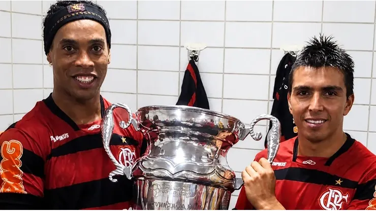 Fierro revela ayuda de Ronaldinho para ir al Mundial con la Roja.