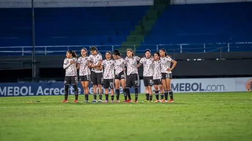 ¿Cuándo juegan Chile femenino vs Ecuador y quién transmite los playoffs?