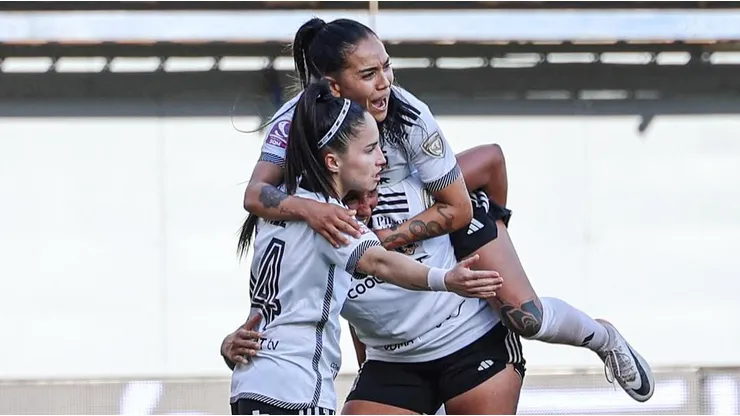 Acevedo celebra la doble jornada de Colo Colo y destaca al fútbol femenino.