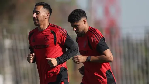 Maxi Romero le agradece a Javier Correa por gesto que tuvo en triunfo de Colo Colo.