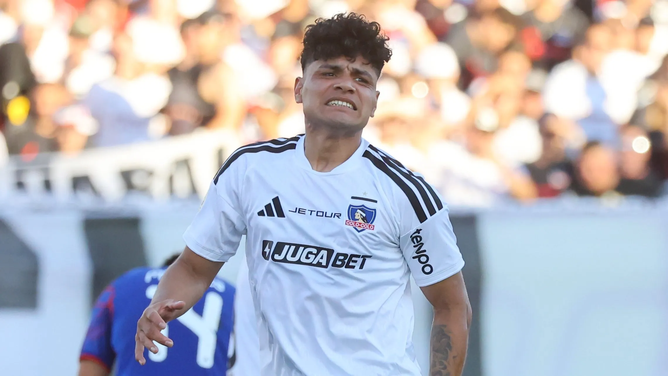 Claudio Aquino no lo pasa bien en Colo Colo.