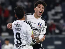 Colo Colo celebra por partida doble ante Concepción
