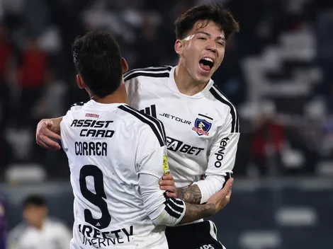 Colo Colo celebra por partida doble ante Concepción