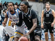 Colo Colo Básquet no pudo cerrar la serie con Boston y mantiene en suspenso su clasificación