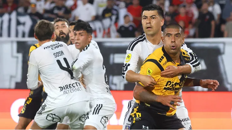 Encuesta: ¿Colo Colo debe jugar con tres o cuatro en el fondo ante Coquimbo Unido?