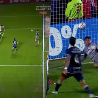 Brayan Cortés se luce con espectacular doble atajada en AAJ