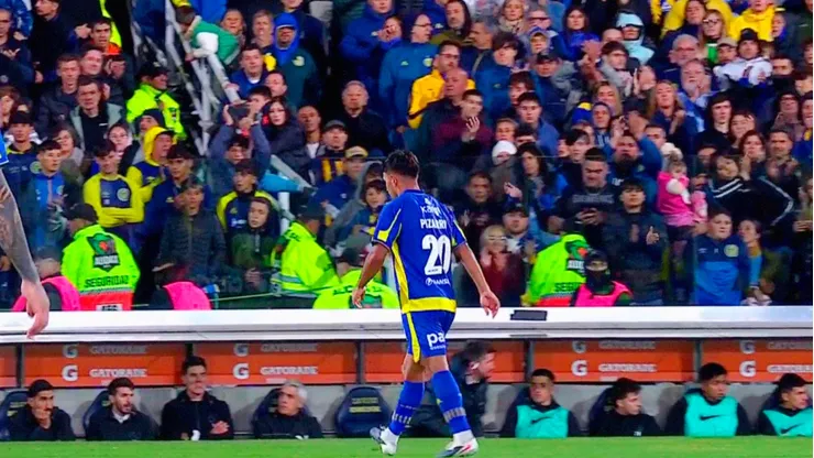 Vicente Pizarro recibió una enorme ovación en clasificación de Rosario Central a las semifinales del Apertura argentino.