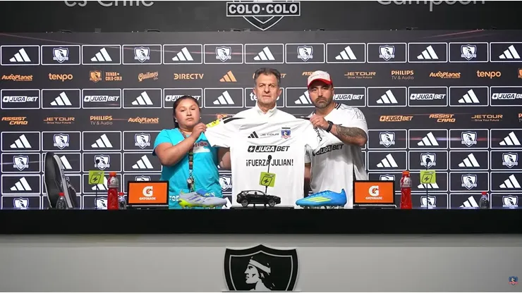 Colo Colo se une por Julián: subastará camisetas para costear remedio millonario.