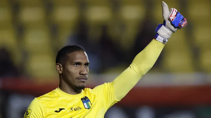 La redención de Omar Carabalí: de desechado en Colo Colo, a ser elegible para el Mundial.