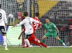 Vértigo en 5 minutos: Anotó Colo Colo pero descontó Ñublense y deja 2-1