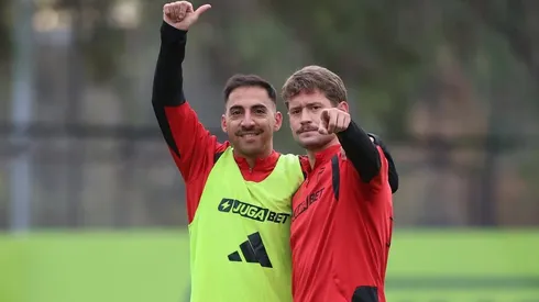 Joaquín Sosa aplaude a Javier Correa por su presente goleador en Colo Colo.
