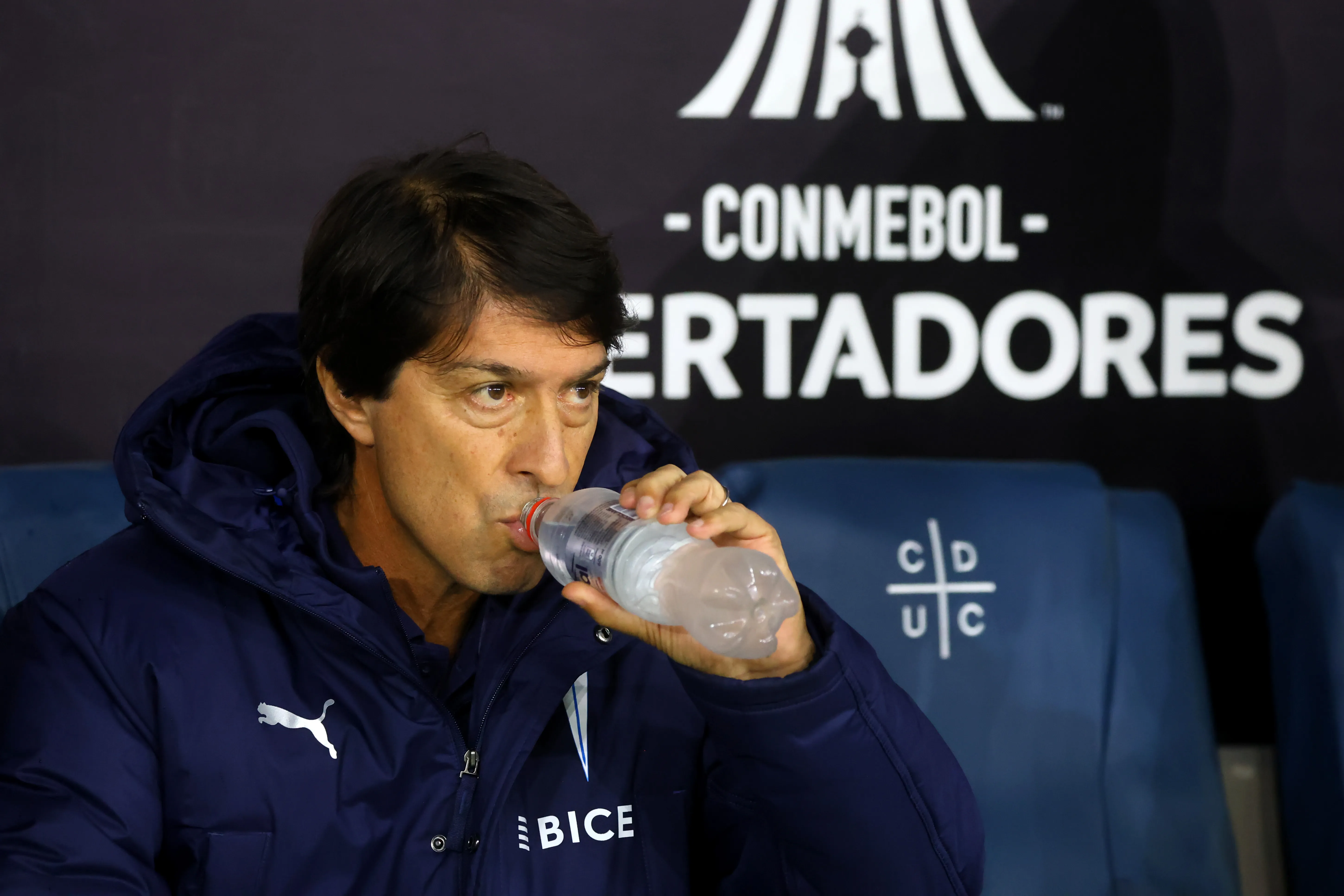 La UC de Garnero se juega la clasificación en Libertadores mientras recibe a Colo Colo | Foto: Photosport