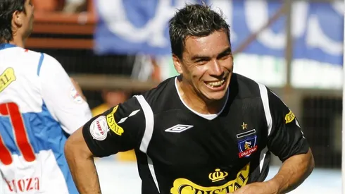 El consejo de Esteban Paredes a Colo Colo previo al clásico ante la UC.