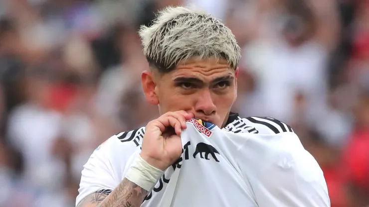 En Colo Colo revelan contacto con Carlos Palacios.