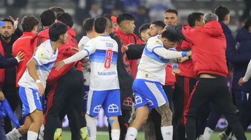 Gonzalo Jara adelanta a los expulsados tras pelea en triunfo de Colo Colo ante la UC.
