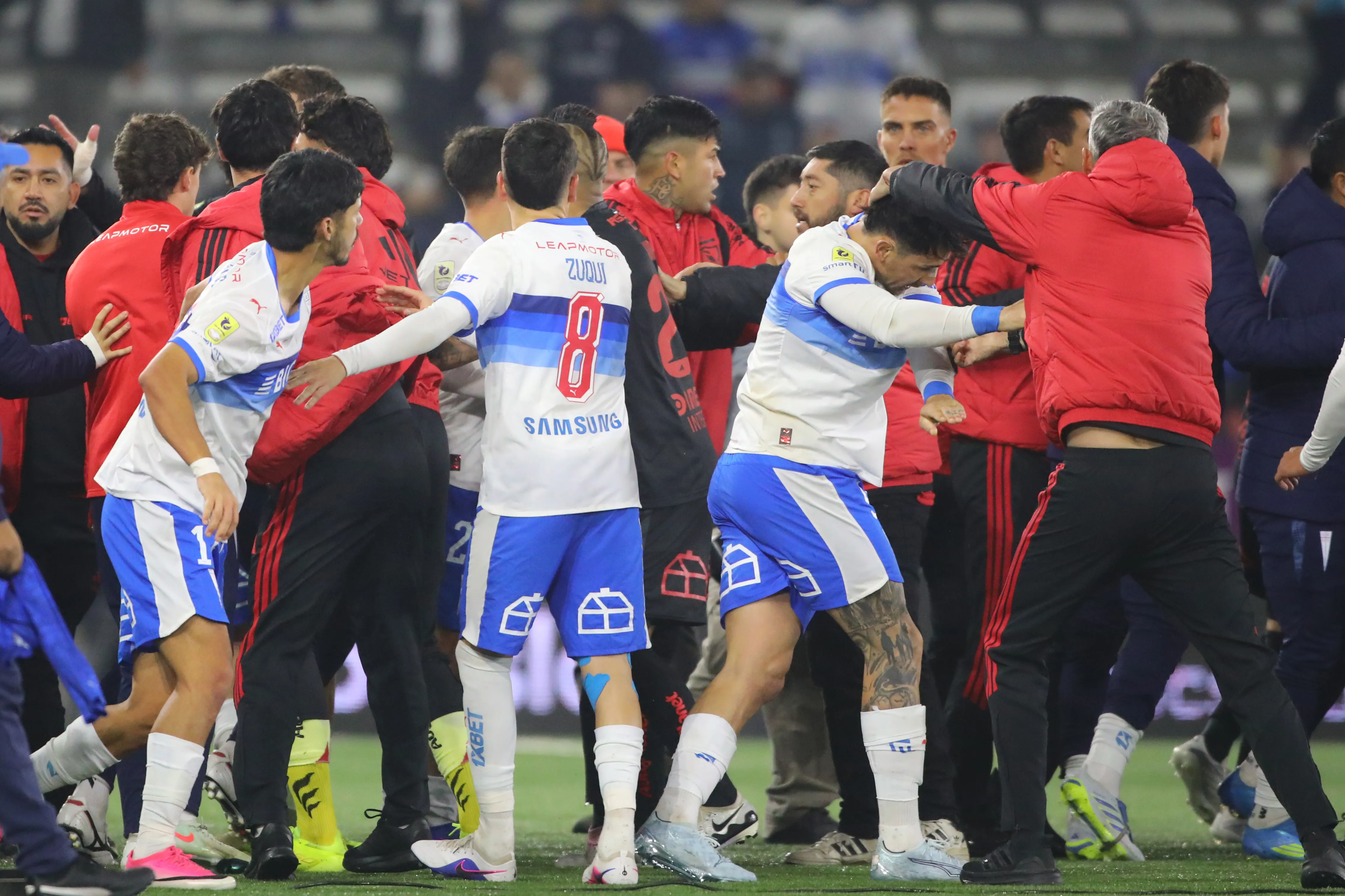 El tenso enfrentamiento entre la UC y el Cacique tras la victoria alba en la precordillera. 