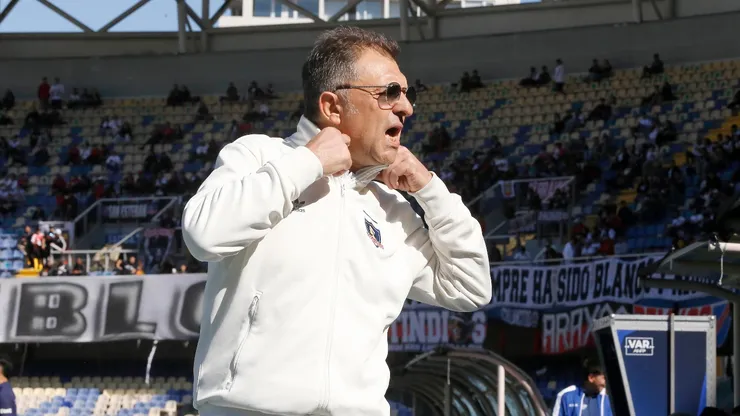 CSD Colo Colo sigue criticando el poder mayoritario de Aníbal Mosa en Blanco y Negro