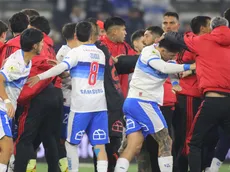 Loyola aclara su polémico gesto a los hinchas de la UC en el clásico