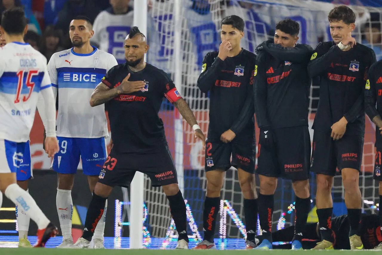 En Colo Colo mantienen el suspenso con la renovación de Arturo Vidal.Imagen: Andres Pina/Photosport