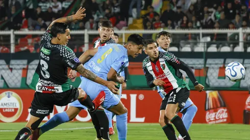 El futuro de Salomón Rodríguez en Colo Colo fue abordado por Aníbal Mosa tras la reunión de directorio.