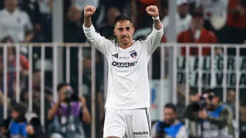 Javier Correa no se mueve de Colo Colo, por ahora.