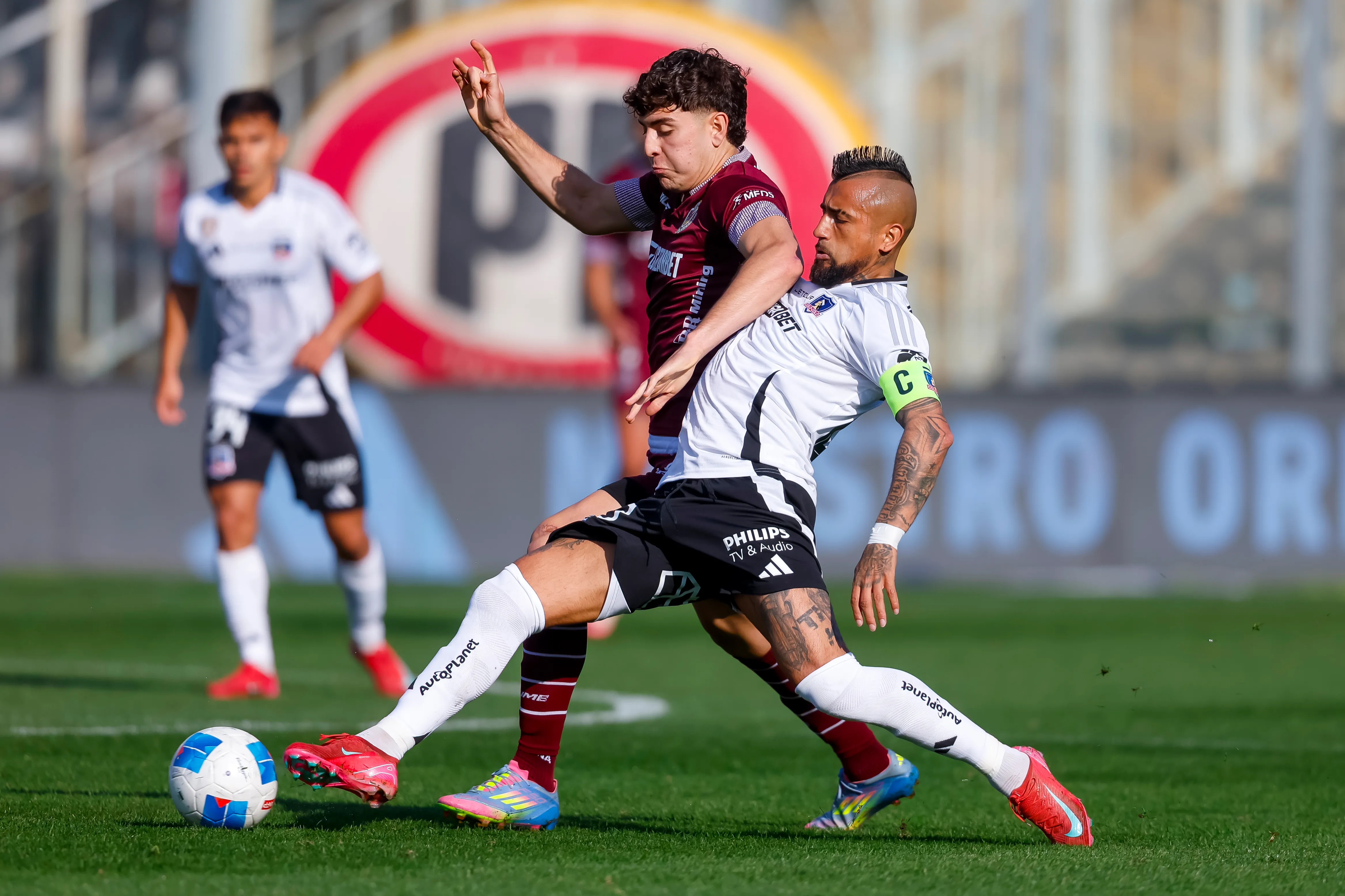 Colo Colo y La Serena se volverán a ver las caras por la Liga de Primera.Imagen: Pepe Alvujar/Photosport