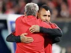 Fernando Ortiz alaba a Arturo Vidal por su rendimiento en triunfo de Colo Colo