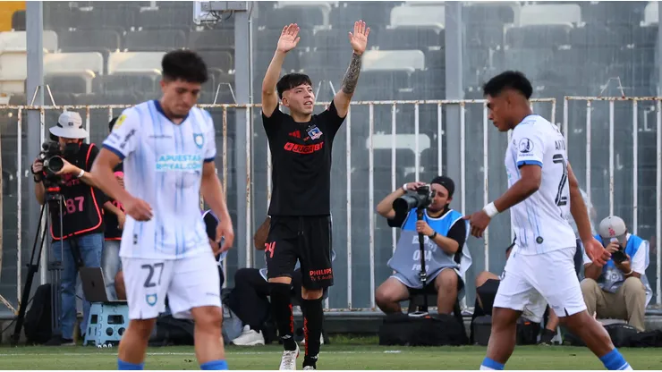 Huachipato anuncia venta de entradas para partido con Colo Colo.