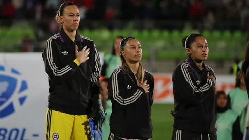 Chile Femenino enfrenta a Ecuador en el Estadio Nacional.