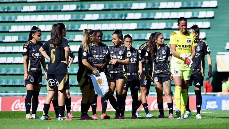 Jugadoras de Colo Colo femenino lamentan la eliminación de la Roja.