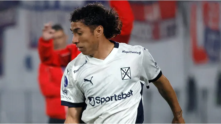 Colo Colo: desde Argentina reactivan el interés por Luciano Cabral.