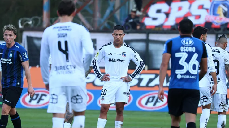 Fernández y Méndez en la mira de los hinchas tras caída de Colo Colo.