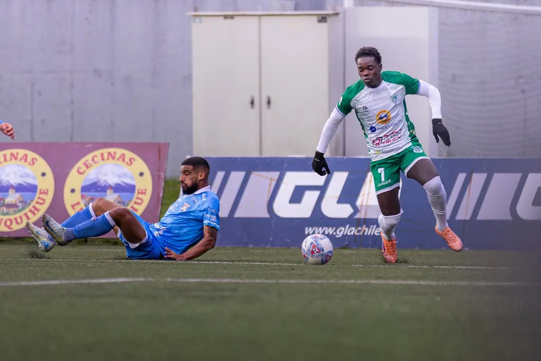 Manley Clerveaux está cortado por su DT en Deportes Puerto Montt | Foto: Instagram Manley Clerveaux