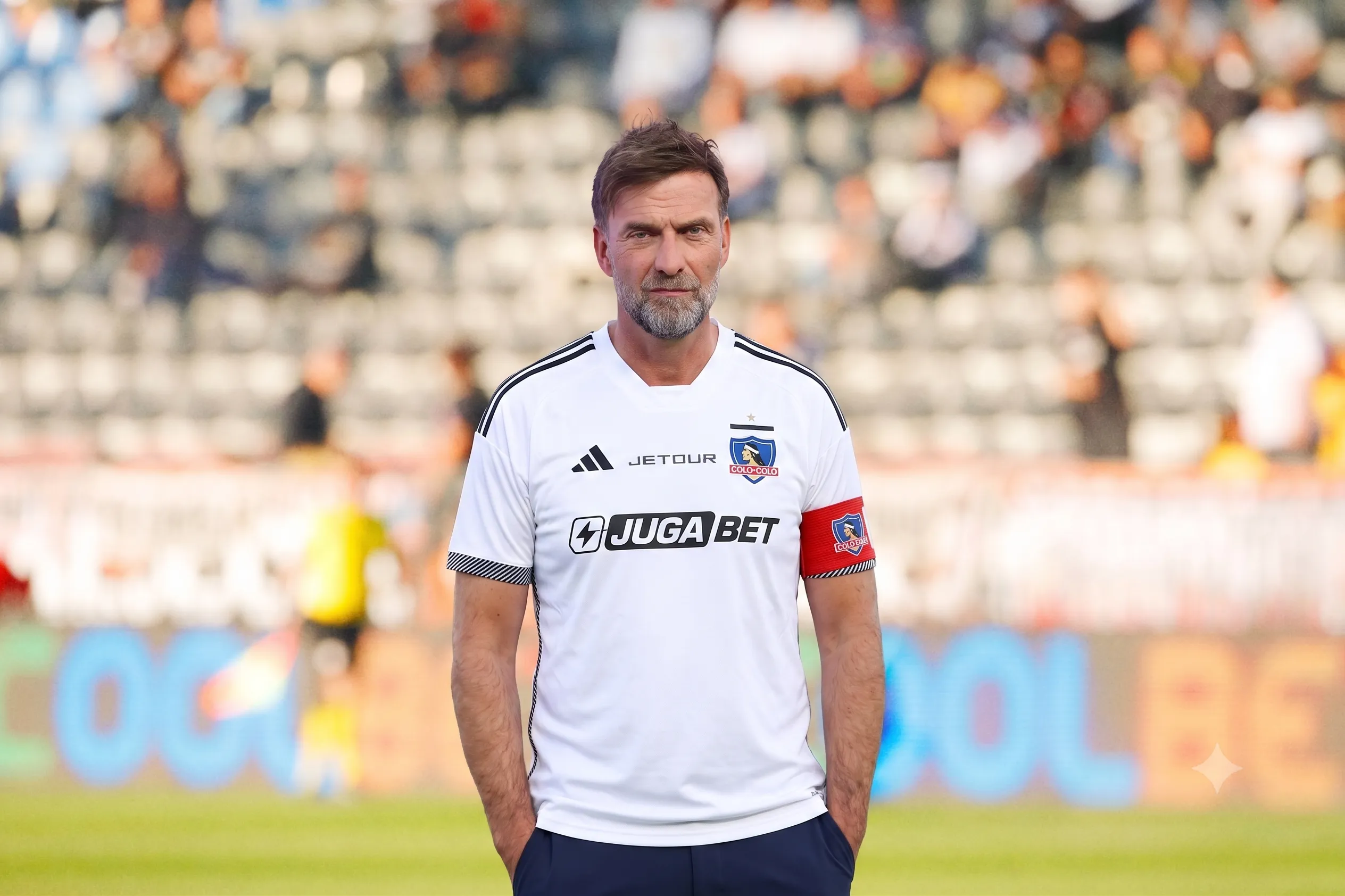 Jürgen Klopp con la camiseta de Colo Colo. 