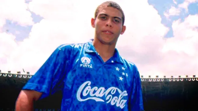 Ronaldo con la camiseta del Cruzeiro.