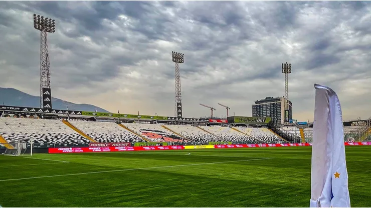 En vivo: Colo Colo quiere seguir tomando distancia enfrentando a Cobresal.