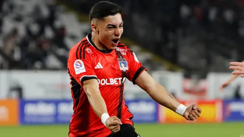 Jordhy Thompson llega al Estadio Monumental para apoyar a Colo Colo