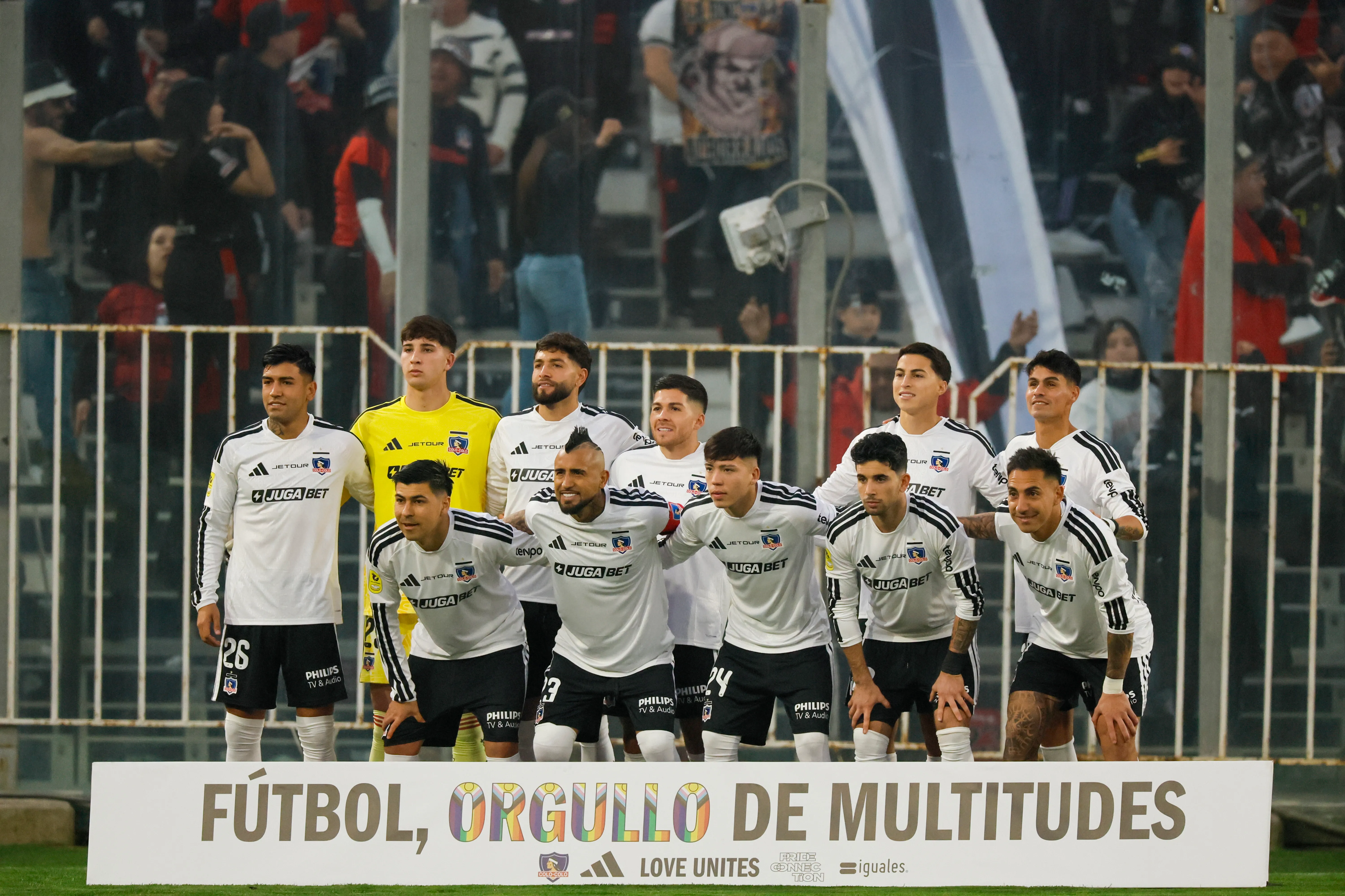 El Cacique vive un momento de pura felicidad. Imagen: Andres Pina/Photosport