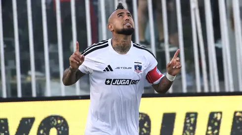 Arturo Vidal quiere renovar su contrato en Colo Colo.