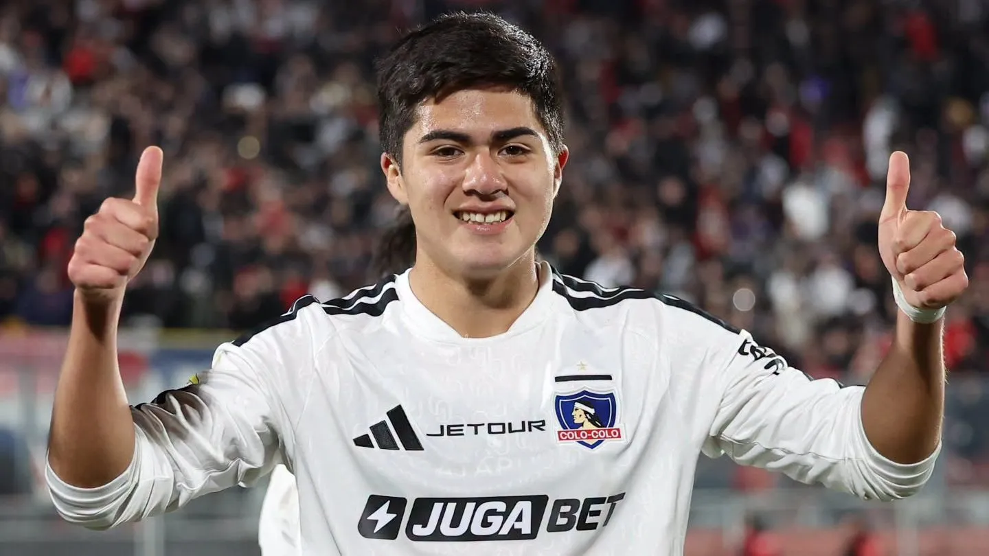 Felipe Raipán entra a una selecta lista en Colo Colo.