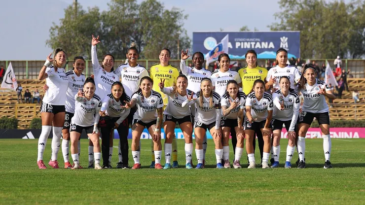 La formación de Colo Colo Femenino ante Universidad de Chile.