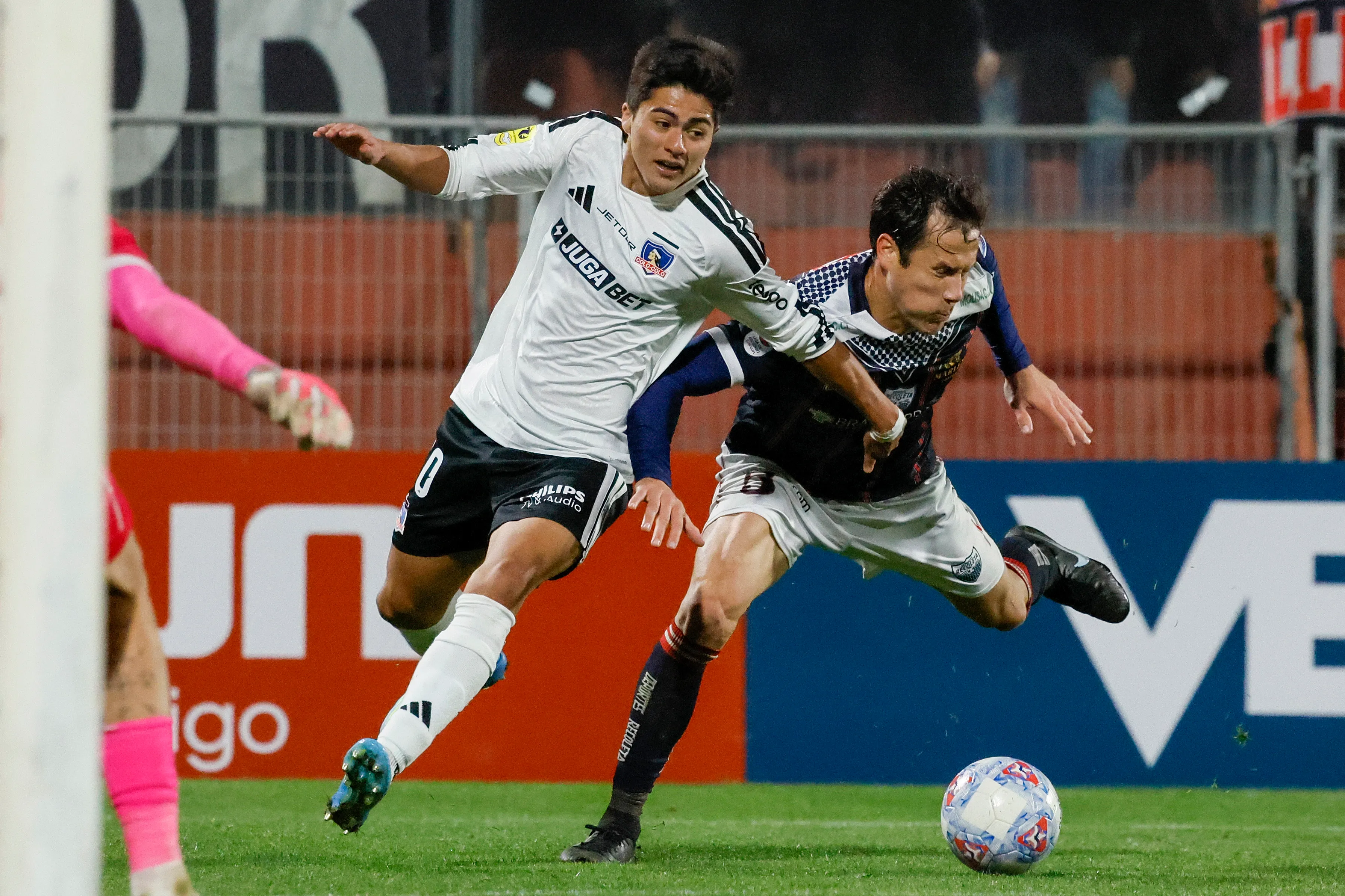 El último juvenil en debutar en el Cacique fue Felipe Raipán de 16 años. 