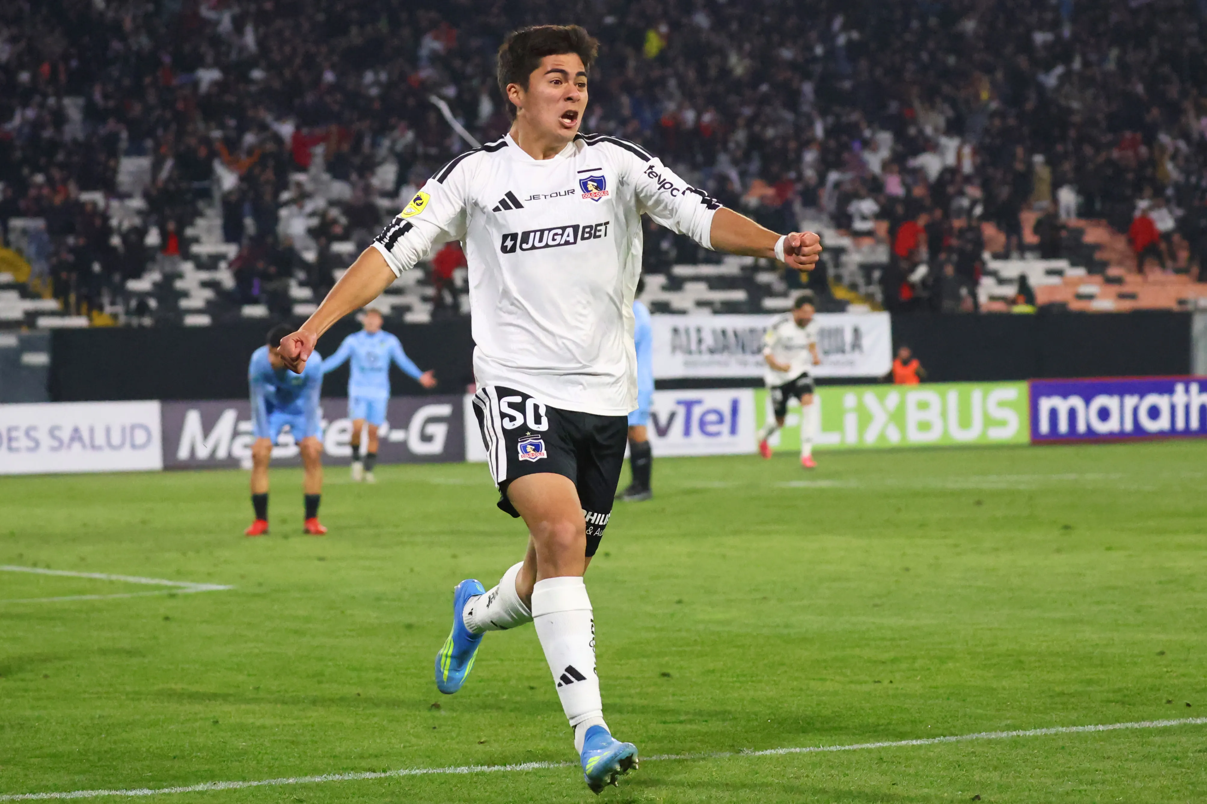 Felipe Raipán recibió palabras de Lucas Cepeda | Foto: Photosport