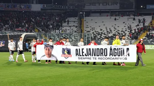 El lienzo de Colo Colo en memoria de Alejandro Águila.