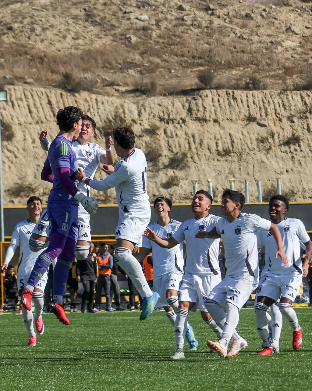 Santiago Tapia le dio a Colo Colo Sub 18 la clasificación a la final | Foto: Colo Colo